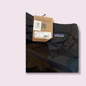 Patagonia Men’s Black XS Torrentshell ski pants. Never used.